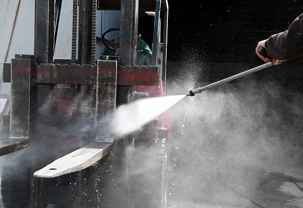 Playground Equipment Cleaning in South Hill, NY